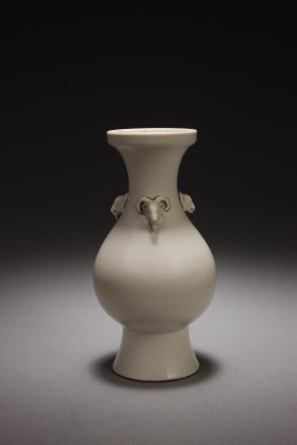 图片[1]-Imitation Ding kiln white glaze three sacrificial statues-China Archive